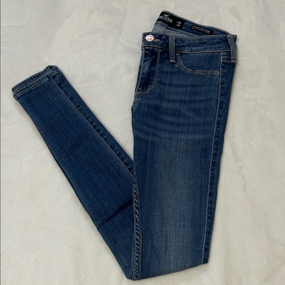 Hollister Women's Dark Blue Skinny Jeans